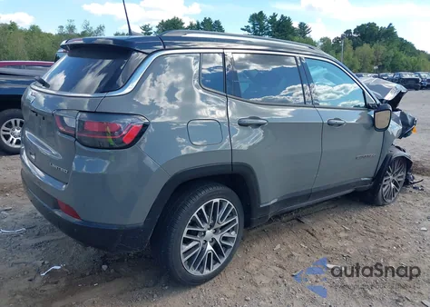 2022 Jeep Compass Limited 4X4 z USA, uszkodzony, nr VIN 3C4NJDCB7NT121982